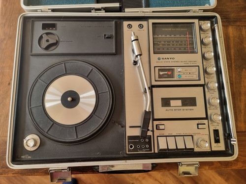 Sanyo 2615n retro - retro, 1970s