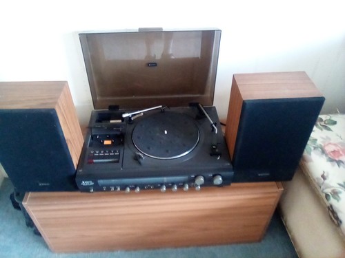 Vintage sanyo music centre - vintage,