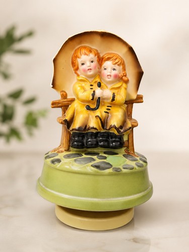 Vintage porcelain musical - vintage,
